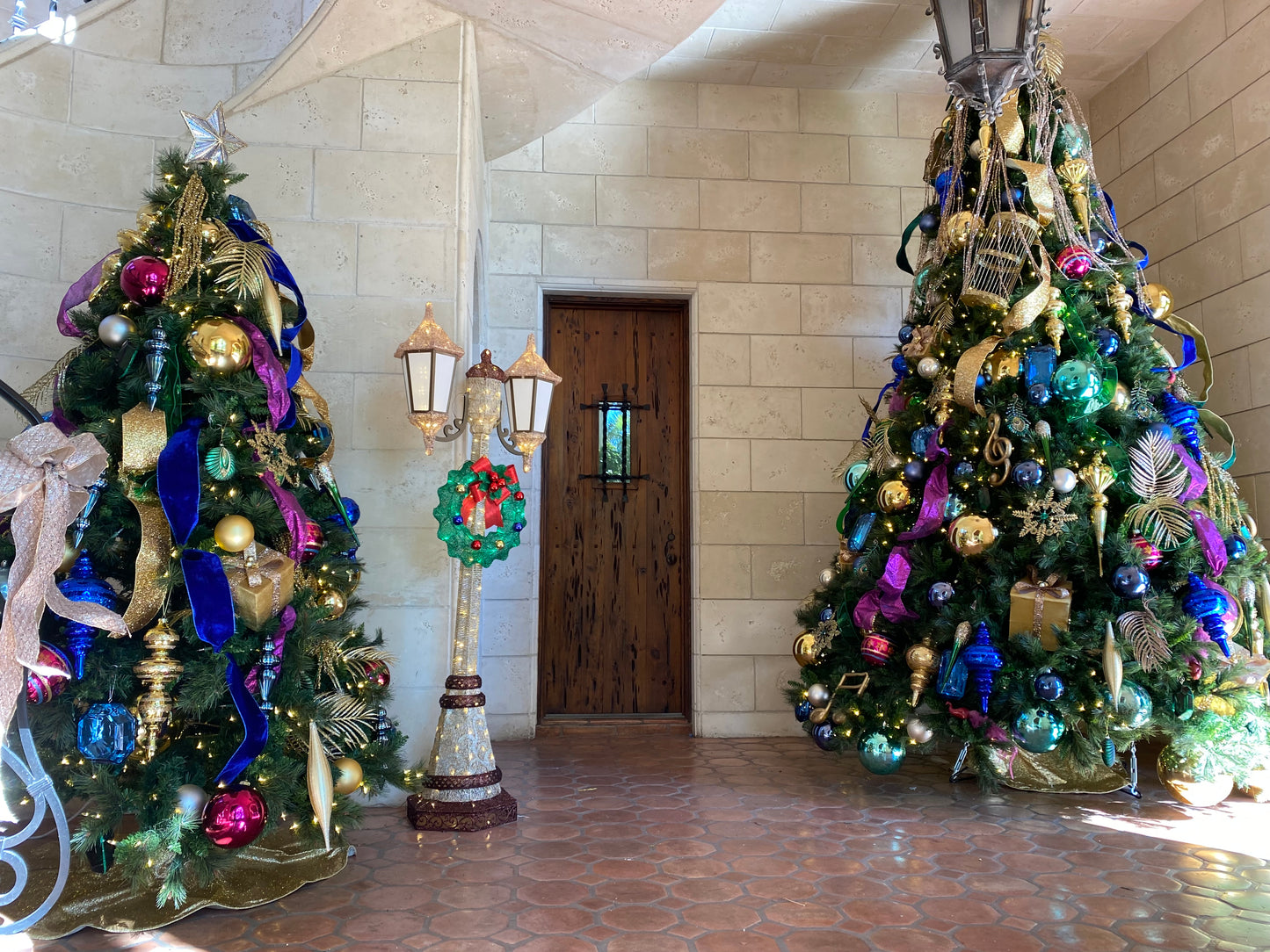 HOLIDAY DECOR