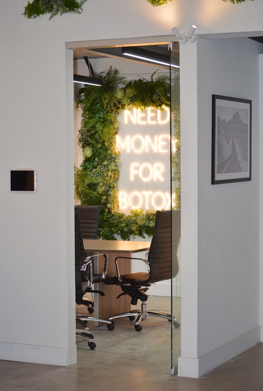 PRIVATE OFFICE - MIAMI BEACH