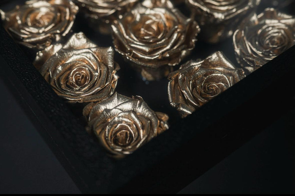 Glass Top Floral Box - PRESERVED ROSES
