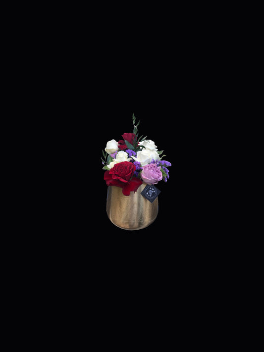 Gold vase, Fresh Cut Flowers